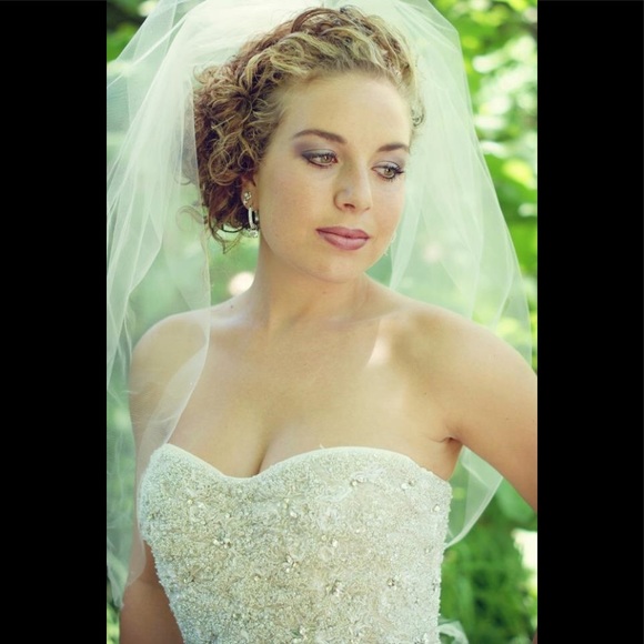 Monique Lhuillier Meriah Tulle Wedding Dress - Picture 2 of 8